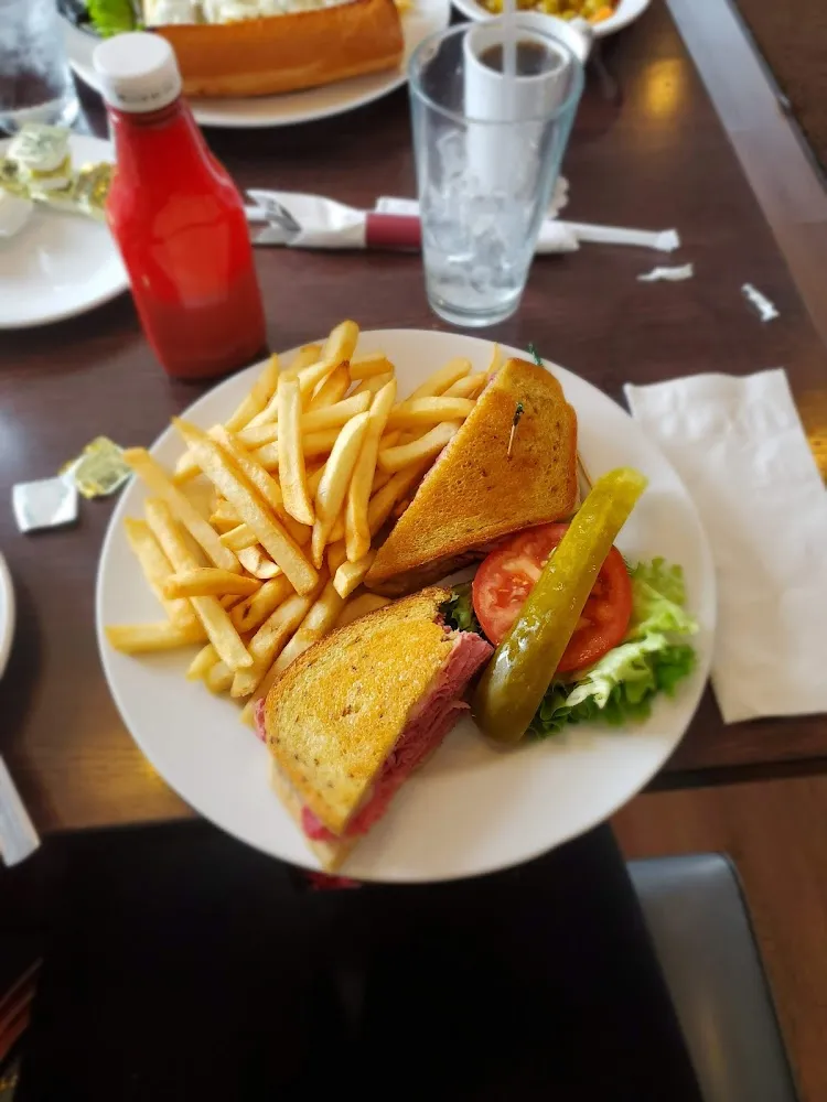 Corned Beef Sandwich Platter